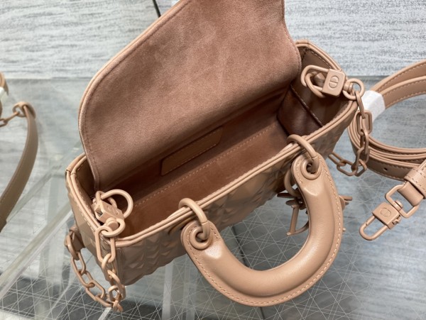  Handbag  Dior  size 16*5.5*10 cm