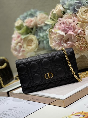 Handbag  Dior 5091 size 20 x 11.5 x 3.5 cm