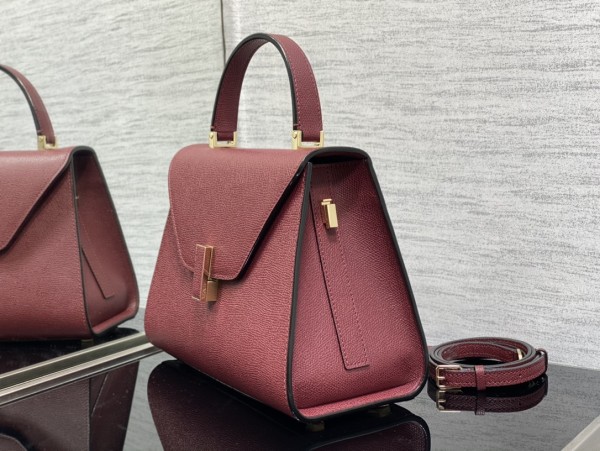 Handbag VALEXTRA size 𝟐𝟔*𝟐𝟎*𝟏𝟐 𝐂𝐦