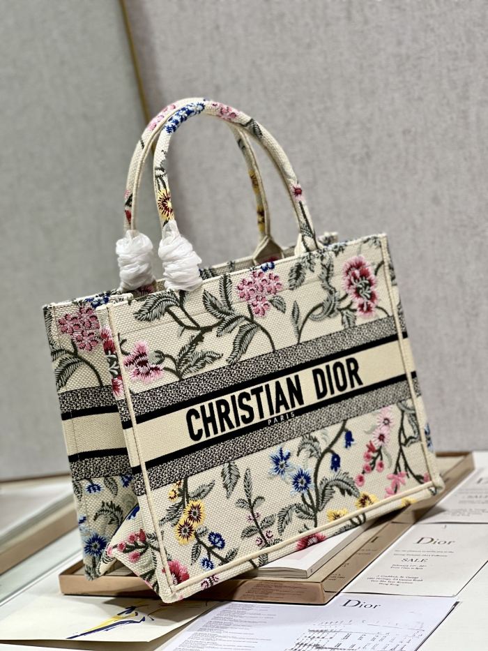 Handbag  Dior 1286 size 36×28 cm
