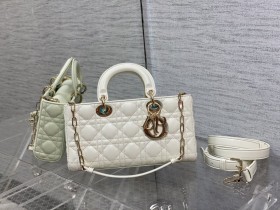  Handbag  Dior  size 26*6*14 cm