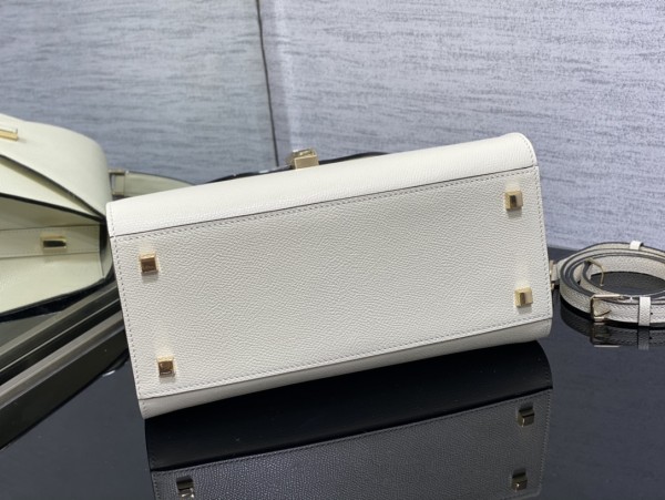 Handbag VALEXTRA  size 𝟐𝟔*𝟐𝟎*𝟏𝟐 𝐂𝐦 