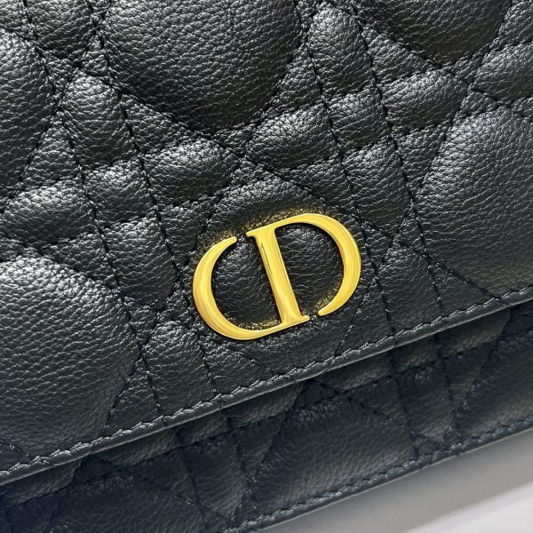 Handbag  Dior 5091 size 20 x 11.5 x 3.5 cm