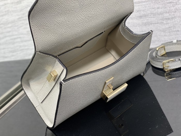  Handbag VALEXTRA size 𝟏𝟗'𝟓*𝟏𝟒*𝟗'𝟓 𝐂𝐦