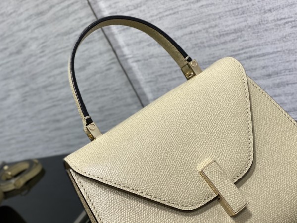 Handbag VALEXTRA size 𝟐𝟐*𝟏𝟔'𝟓*𝟏𝟐 𝐂𝐦
