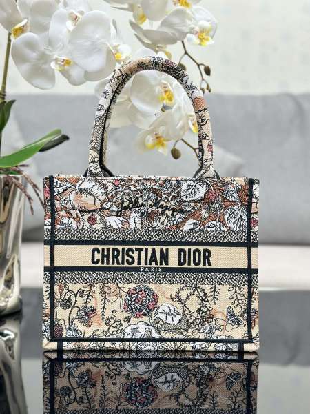  Handbag  Dior M1286 size 26.5 x 21 x 14  cm