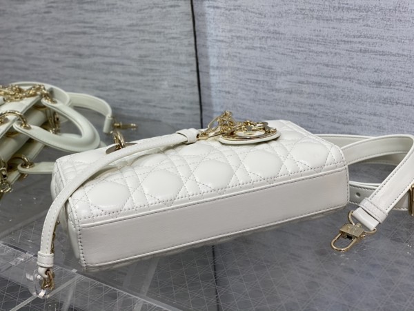  Handbag  Dior  size 22.5*6*11.5 cm
