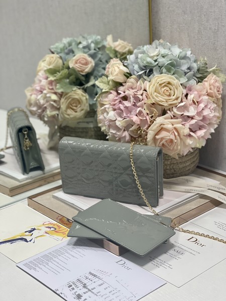 Handbag  Dior 77035 size  21.5 x 11.5 x 3 cm
