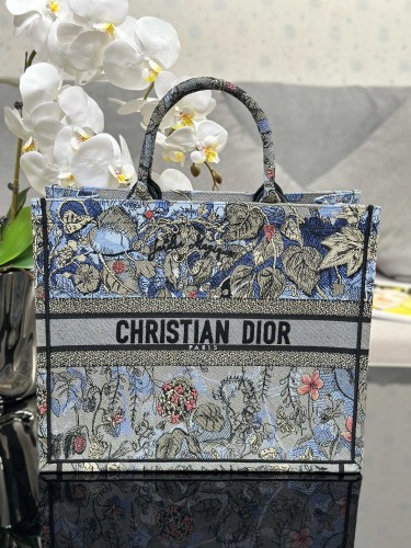  Handbag  Dior M1286 size 42 x 35 x 18.5 cm