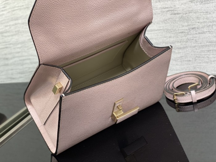 Handbag VALEXTRA size 𝟐𝟐*𝟏𝟔'𝟓*𝟏𝟐 𝐂𝐦