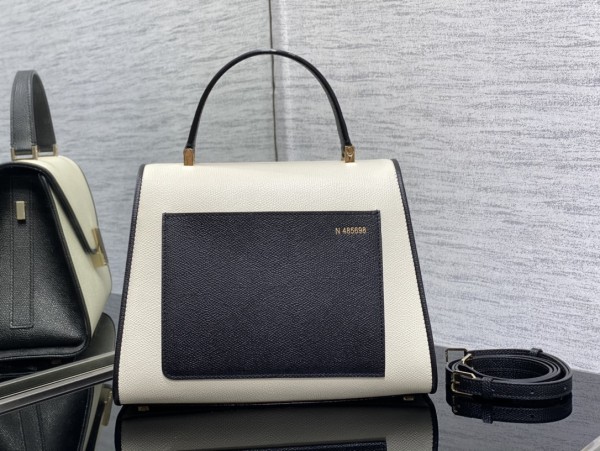 Handbag VALEXTRA size 𝟐𝟔*𝟐𝟎*𝟏𝟐 𝐂𝐦