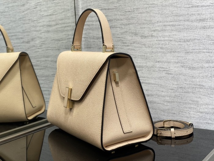 Handbag VALEXTRA size 𝟐𝟔*𝟐𝟎*𝟏𝟐 𝐂𝐦