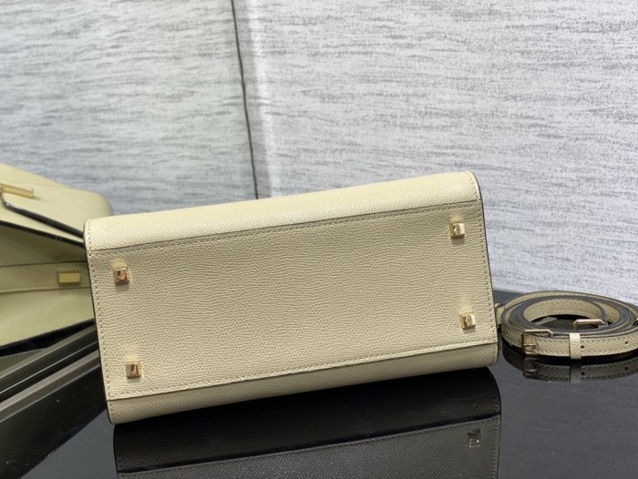 Handbag VALEXTRA  size 𝟐𝟔*𝟐𝟎*𝟏𝟐 𝐂𝐦