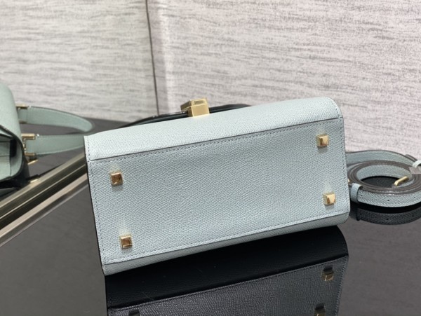 Handbag VALEXTRA  size 𝟐𝟐*𝟏𝟔'𝟓*𝟏𝟐 𝐂𝐦