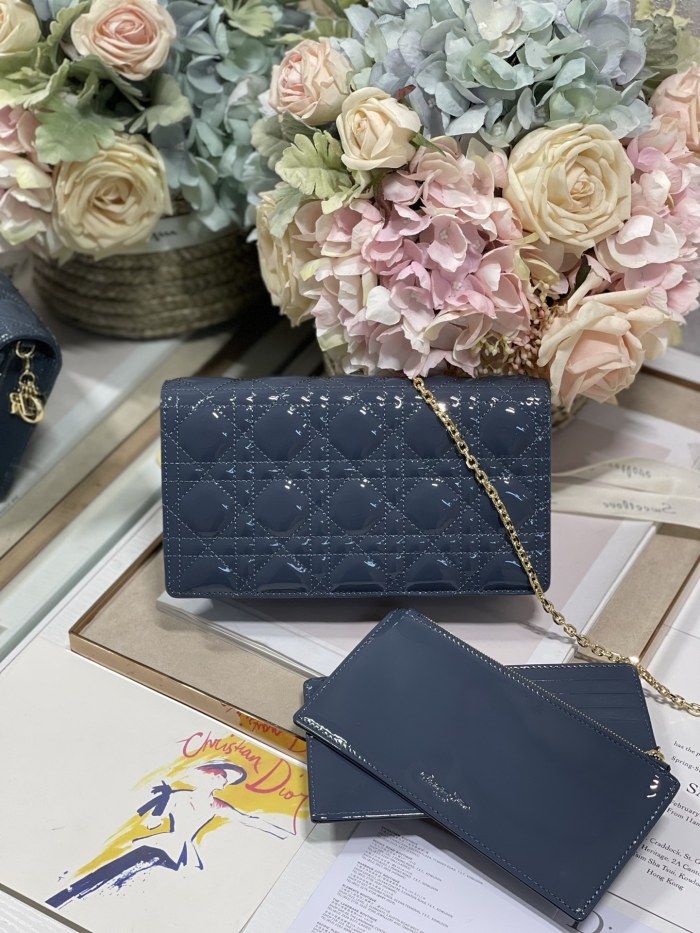 Handbag  Dior 77035 size 21.5 x 11.5 x 3 cm