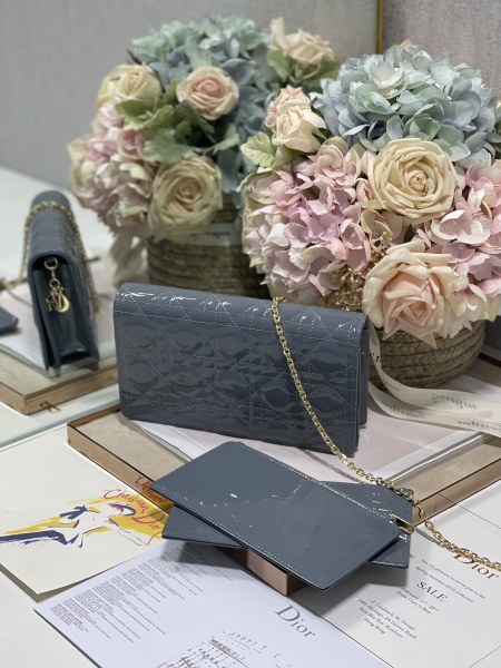 Handbag  Dior 77035  size 21.5 x 11.5 x 3 cm
