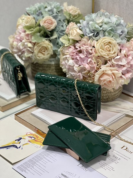 Handbag  Dior 77035 size 21.5 x 11.5 x 3  cm