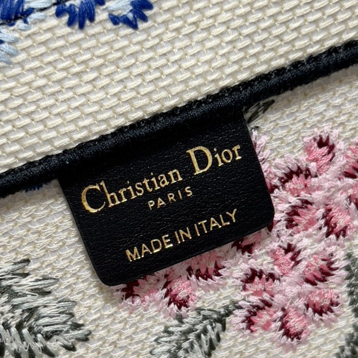 Handbag  Dior 1286 size 42×35×18.5 cm