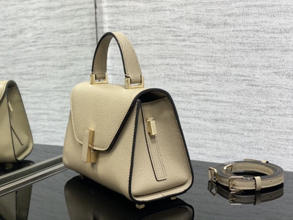 Handbag VALEXTRA size 𝟏𝟗'𝟓*𝟏𝟒*𝟗'𝟓 𝐂𝐦