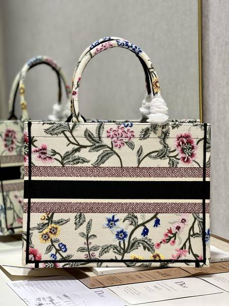 Handbag  Dior 1286 size 36×28 cm