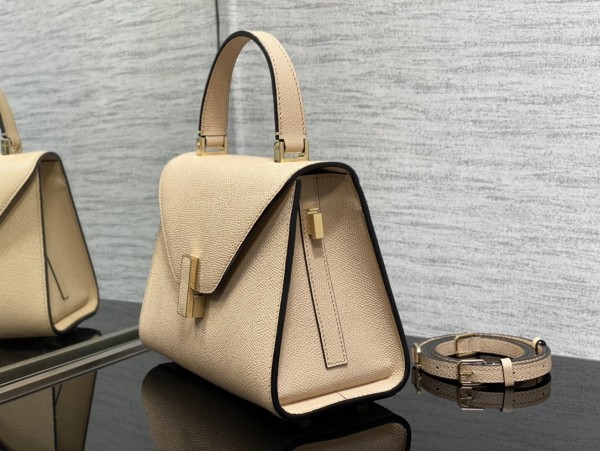 Handbag VALEXTRA size 𝟐𝟐*𝟏𝟔'𝟓*𝟏𝟐 𝐂𝐦