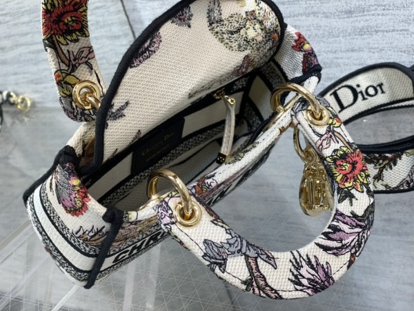  Handbag  Dior size 17*7*15 cm