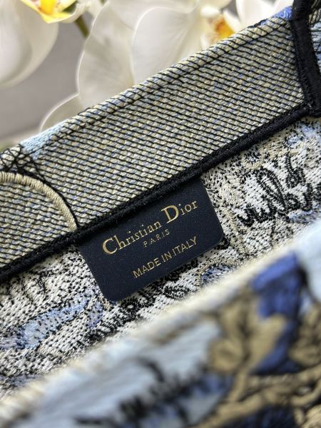  Handbag  Dior M1286 size 42 x 35 x 18.5 cm