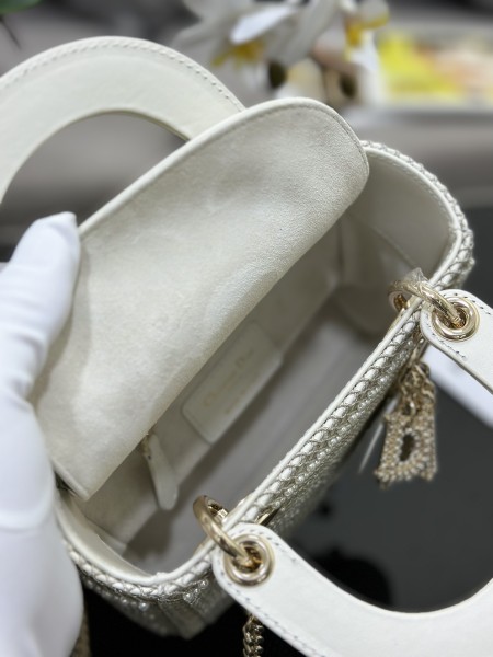  Handbag  Dior M0505 size 17 x 15 x 7  cm