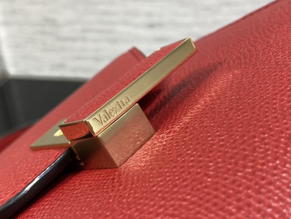  Handbag VALEXTRA  size 𝟐𝟐*𝟏𝟔'𝟓*𝟏𝟐 𝐂𝐦