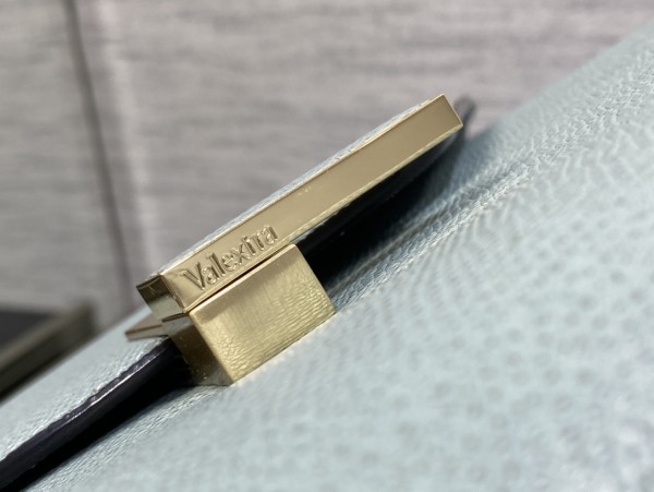 Handbag VALEXTRA size 𝟐𝟔*𝟐𝟎*𝟏𝟐 𝐂𝐦