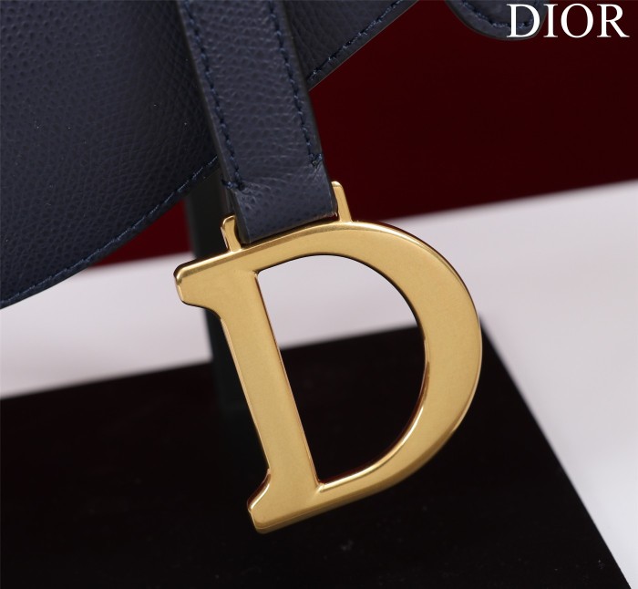 Handbag  Dior  M0446  size 19.5*16*6.5 cm