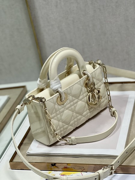 Handbag  Dior  0540 size 22.5×6×11.5 cm