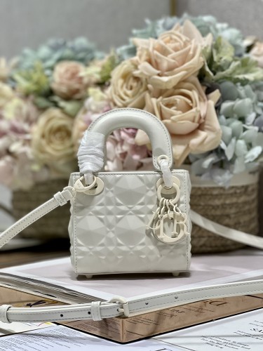 Handbag Dior 9035 size 12×10.2×5 cm 