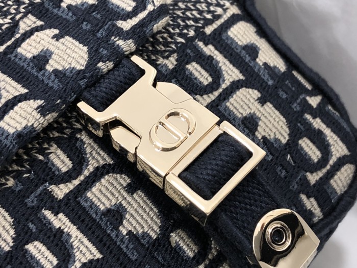 Handbag  Dior M1241 size 23 x 15 x 8  cm