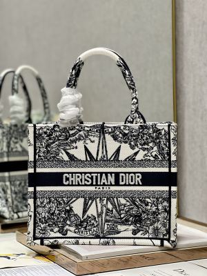 Handbag  Dior 1265  size 26.5×21×14 cm