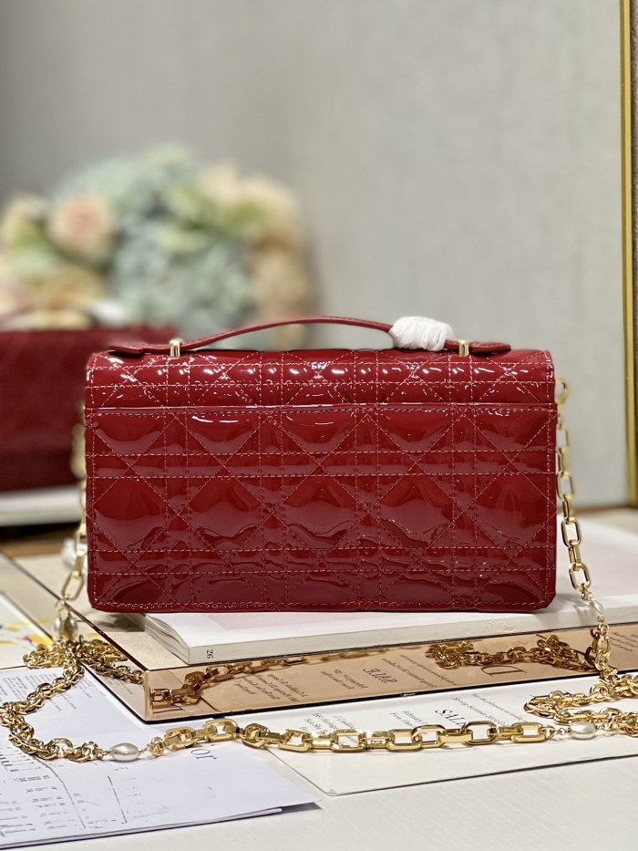 Handbag  Dior 0980 size 21 x 11.5 x 4.5 cm