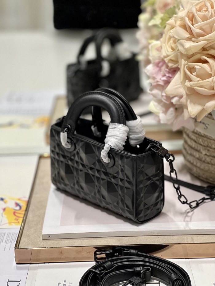 Handbag Dior 9032 size 16×5.5×10 cm
