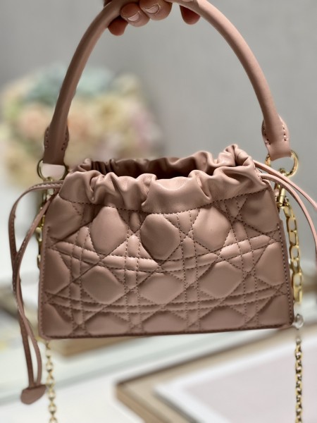 Handbag Dior 0981 size  19 x 13 x 5  cm