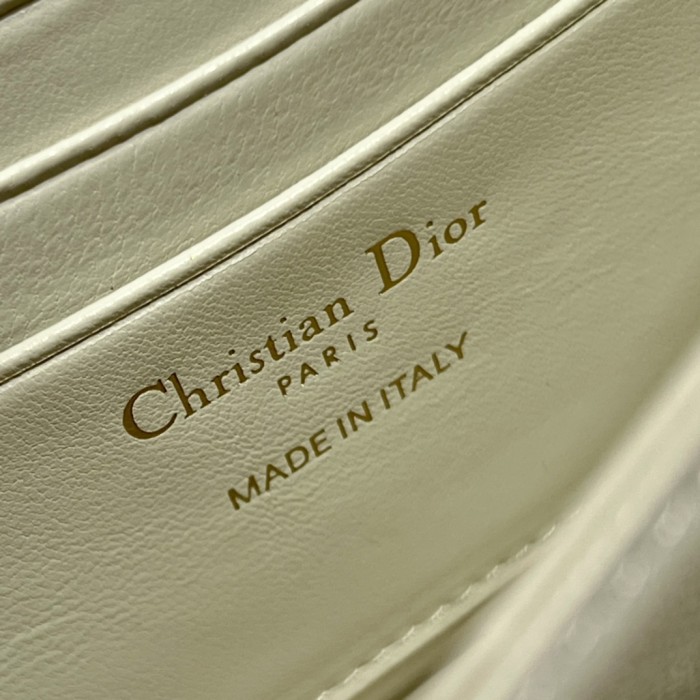 Handbag  Dior  0980  size 21 x 11.5 x 4.5 cm