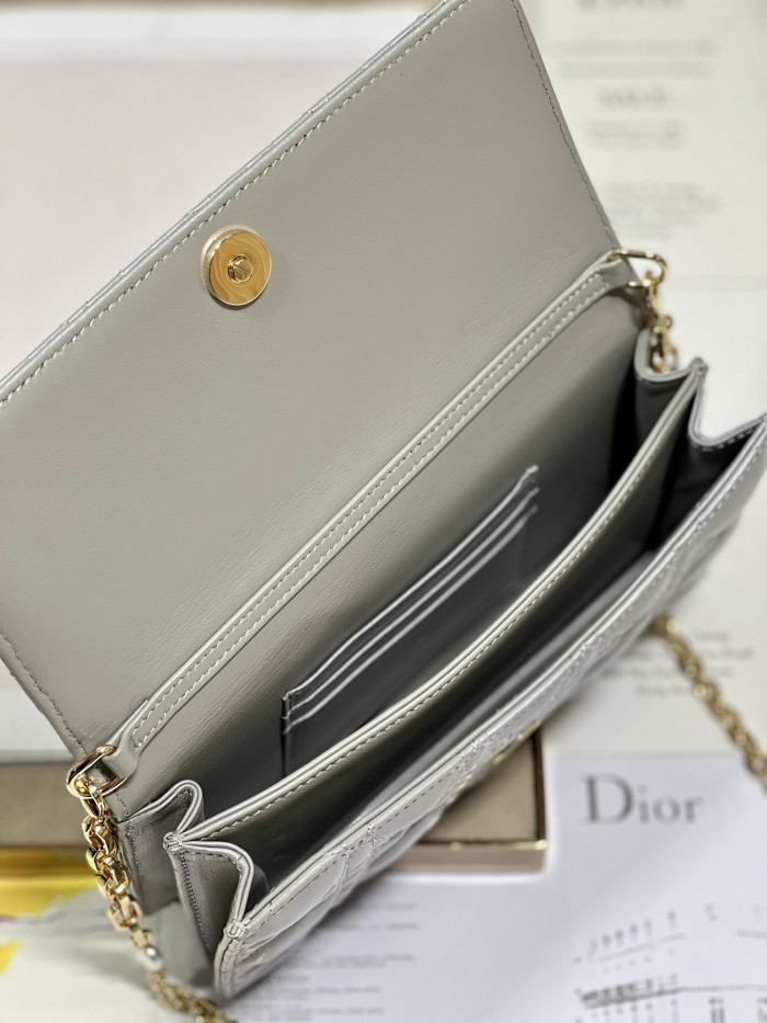 Handbag  Dior 0980 size  21 x 11.5 x 4.5 cm