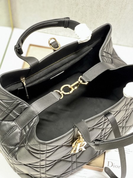 Handbag  Dior 1188 size 37×43×22 cm