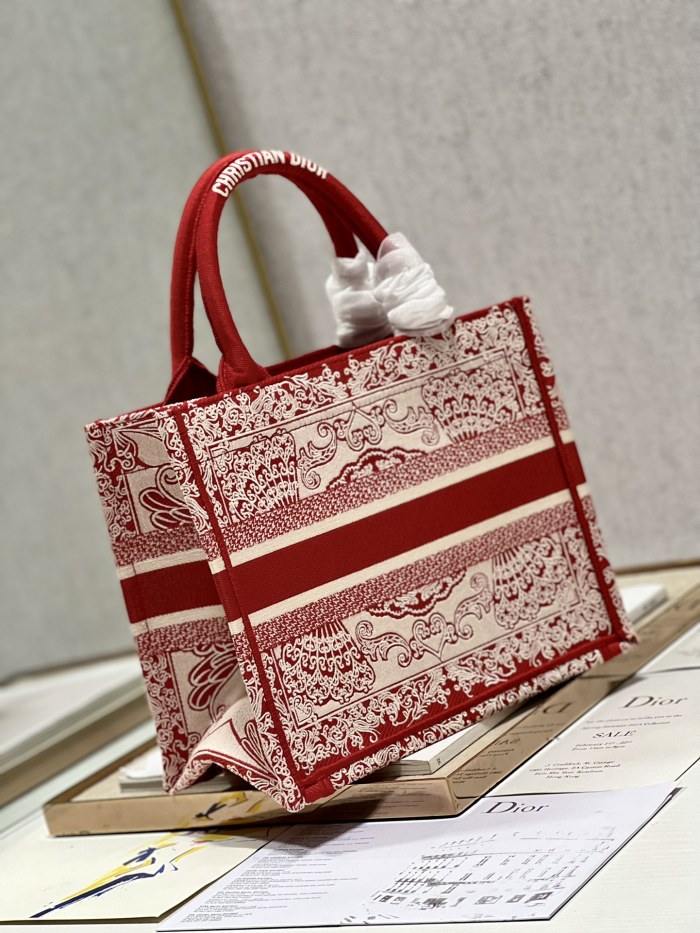  Handbag  Dior  1265 size 26.5×21×14 cm 