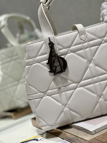 Handbag  Dior 1188 size 30×36×15 cm