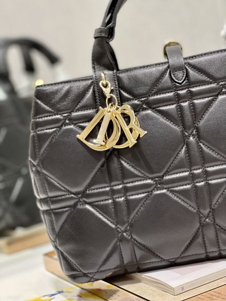 Handbag  Dior 1188 size  30×36×15 cm