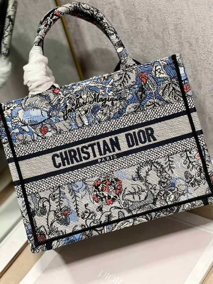  Handbag  Dior 1265 size 26.5×21×14 cm 
