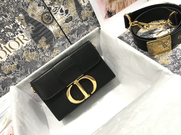  Handbag  Dior M9204 size 17.5*11.5*5 cm