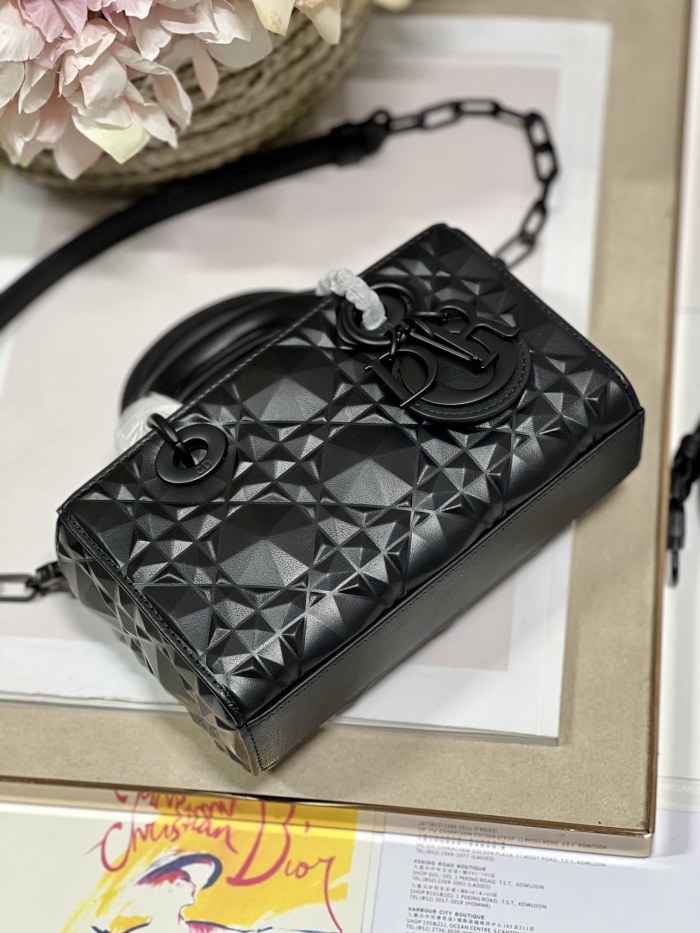 Handbag Dior 9032 size 16×5.5×10 cm