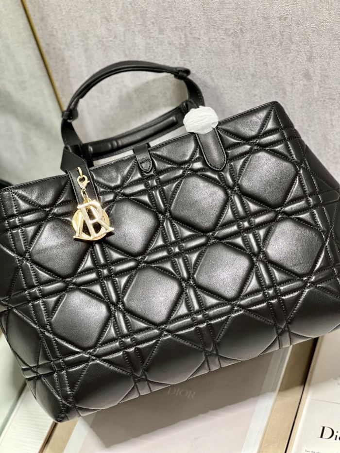 Handbag  Dior 1188 size 37×43×22 cm