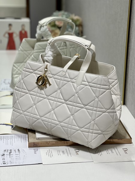 Handbag  Dior  1188 size 37×43×22 cm