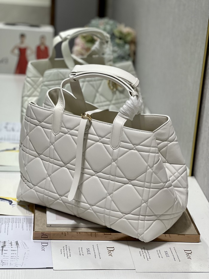 Handbag  Dior  1188 size 37×43×22 cm